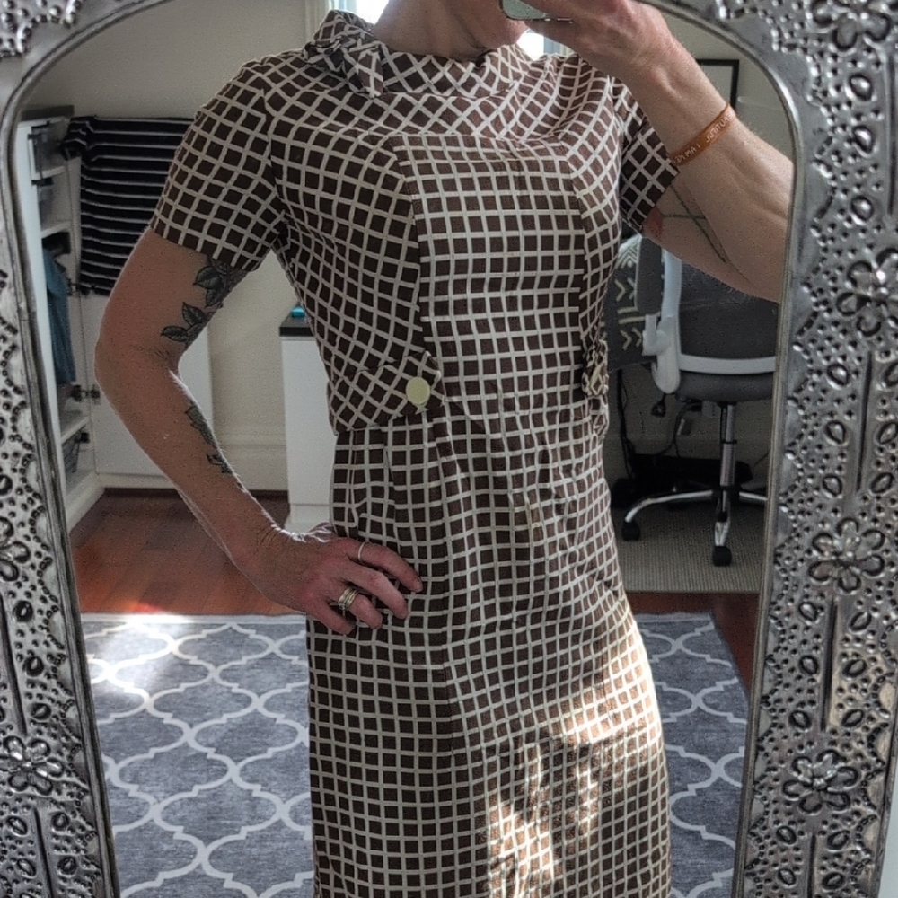 Elegant Brown Grid Pattern Dress